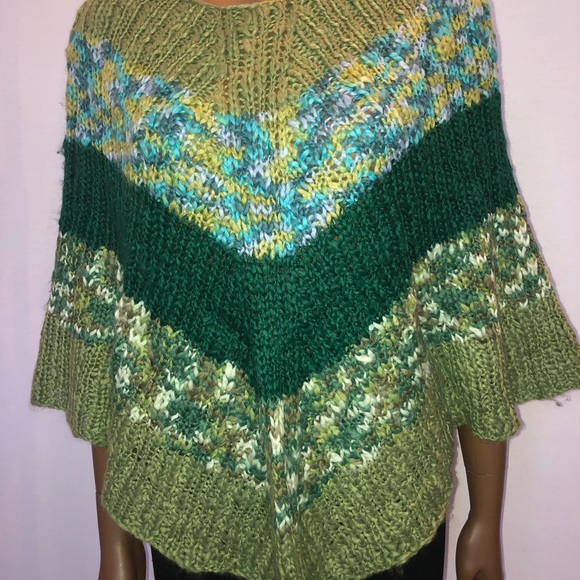 ANN KLEIN PONCHO SWEATER - Picture 1 of 4